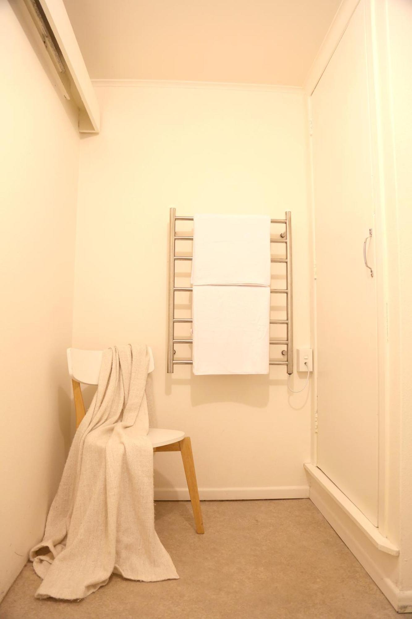 Skyline Haven - Entire Apartment - Free Parking, Espresso, Netflix - 15M To Cbd, Stadium, Ferry Wellington Exterior photo